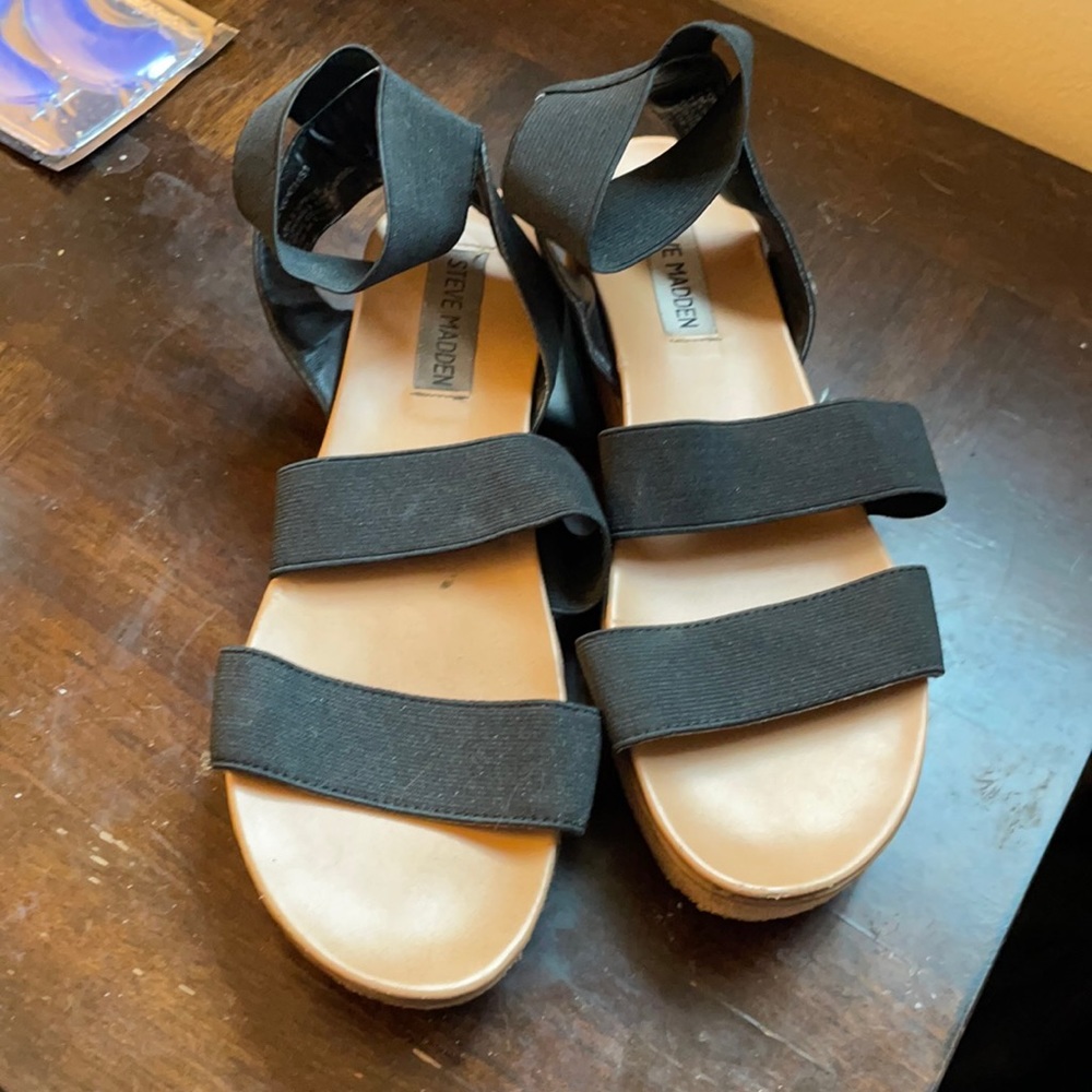 black steve madden sandals